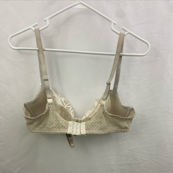 Victoria's Secret Bra Women's 38DD Cream Lace Push Up Without Padding Angels - Picture 8 of 16